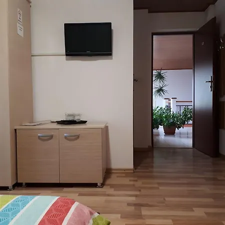 Comfort בית הארחה 3*