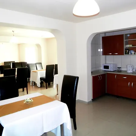 Konukevi Comfort Bükreş