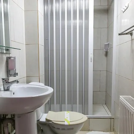 Comfort ゲストハウス ブカレスト